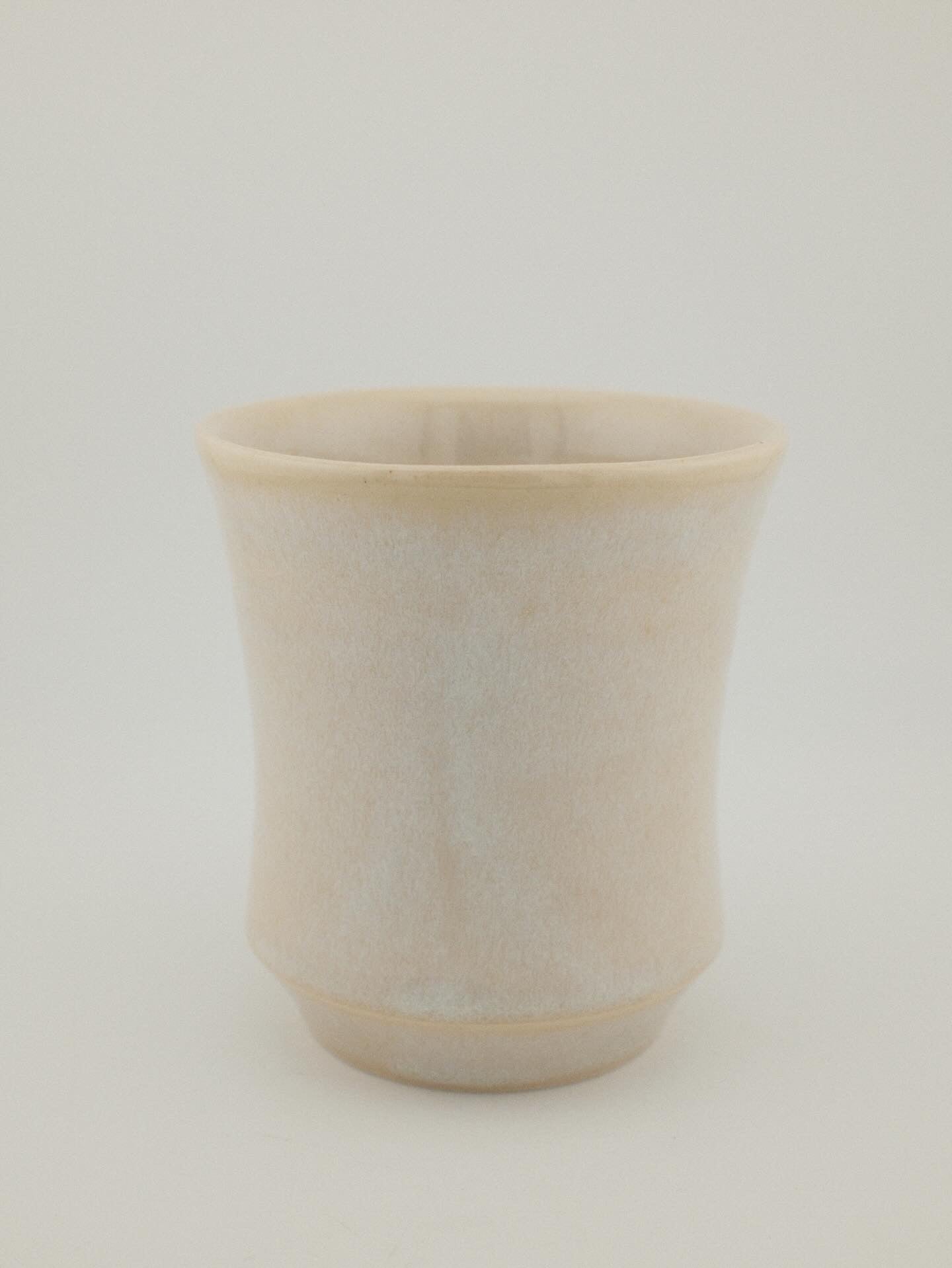Curved cup