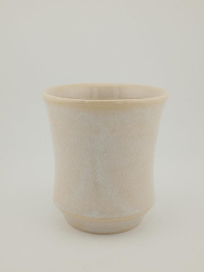 Curved cup