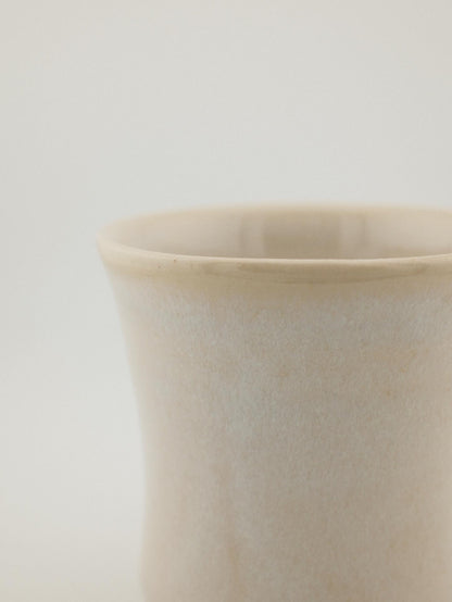 Curved cup